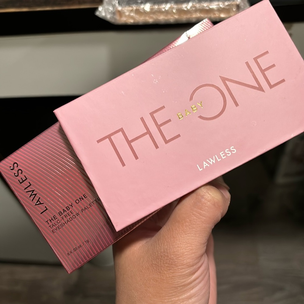 LAWLESS The Baby One Eyeshadow Palette